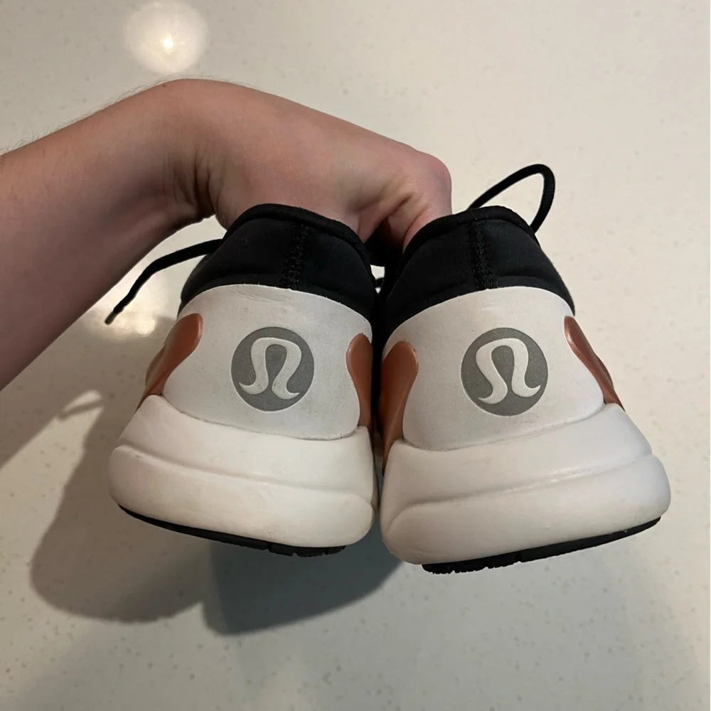 Lululemon Blissfeel Womens Running Shoe | Black / Rose Gold / Alpine White | 9.5